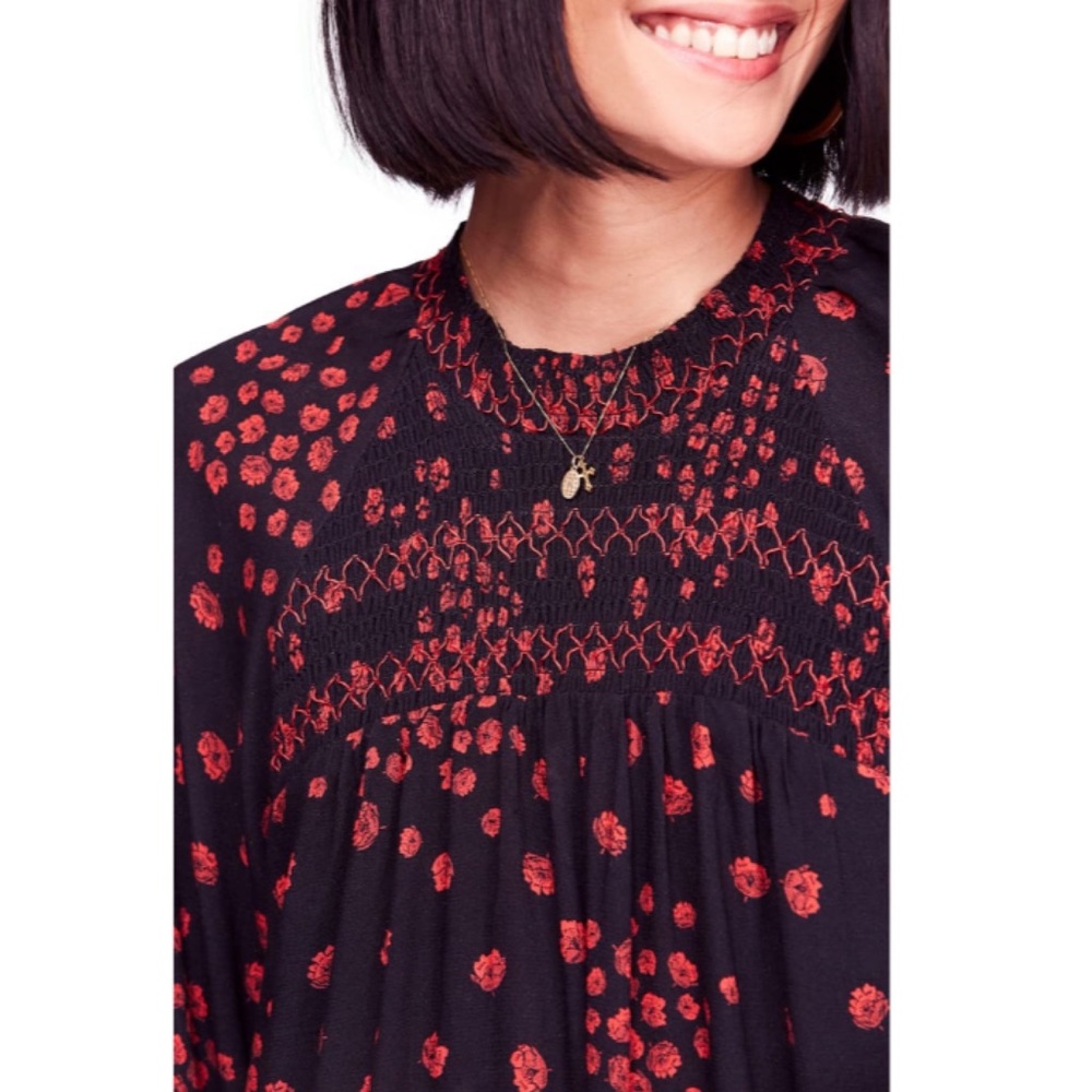 FREE PEOPLE Flower in Her Hair Tunic Top Small Boho Floral Smocked Flowy Blouse - Picture 4 of 8